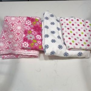 Set of 4 receiving/burp blankets